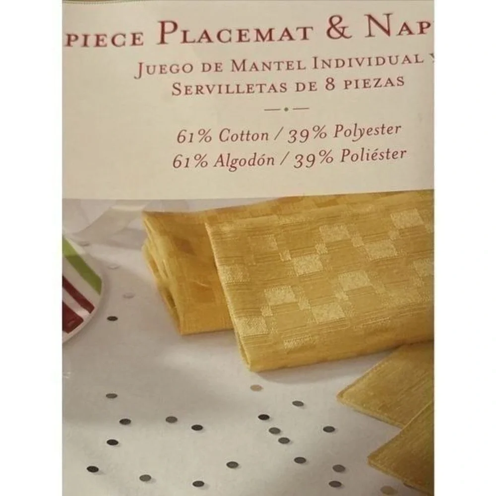 New  8 pc Cotton/Polyester Golden Torch 4 placemats 17